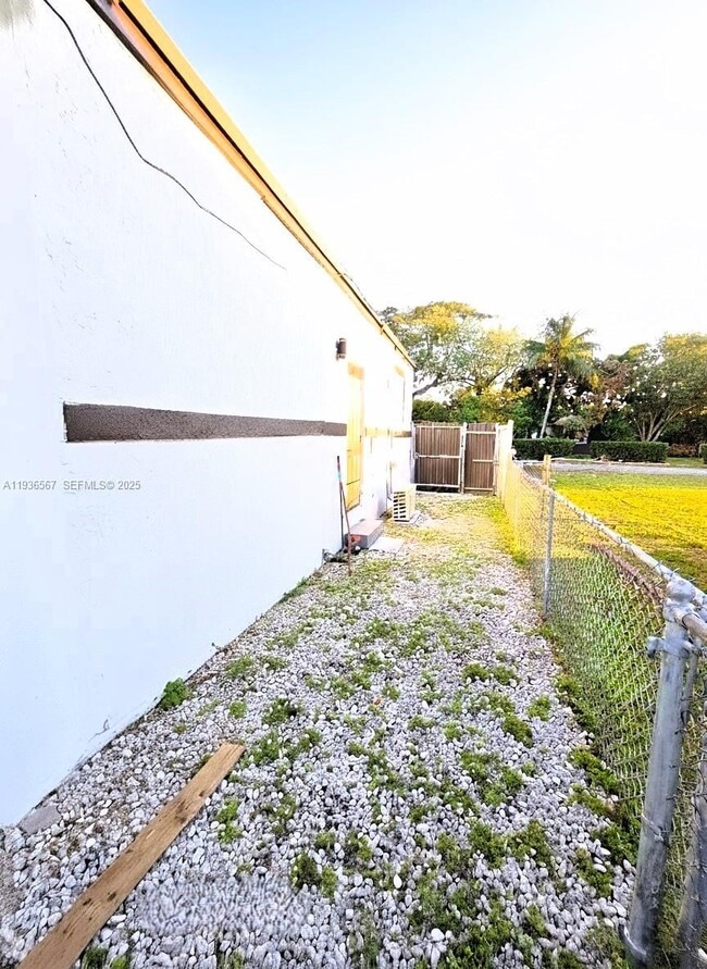 Photo - 1011 NW 145th St Unit 2