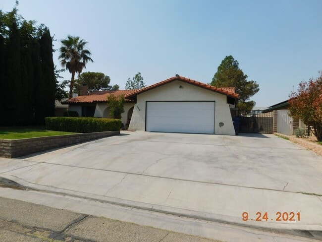 Photo - Charming 3-Bedroom Home with Solar, A/C & ...