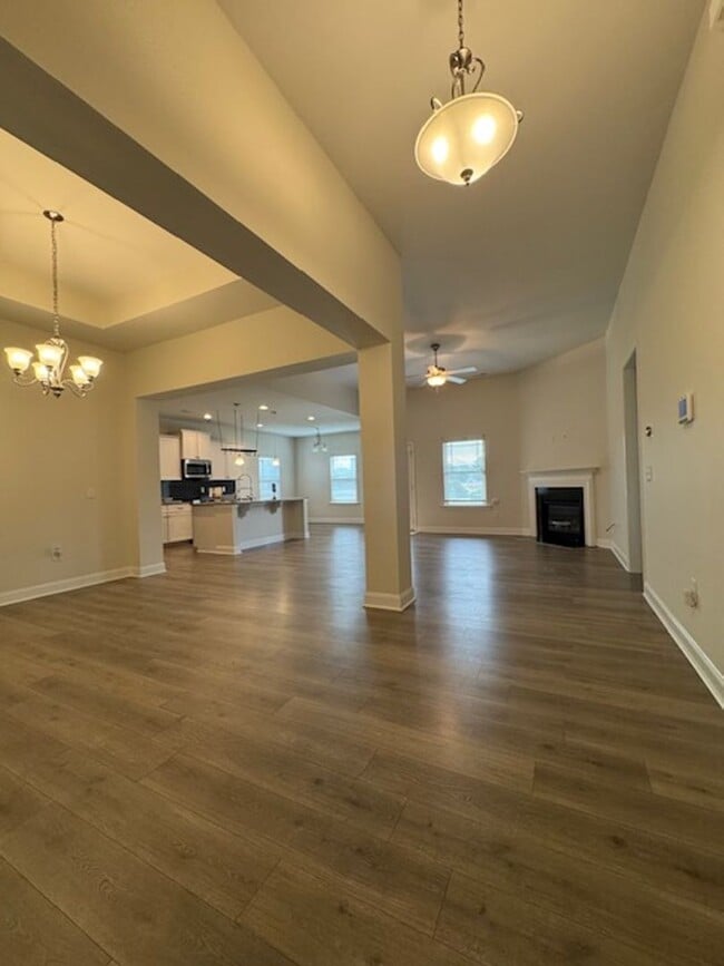 208 S Merganser Dr