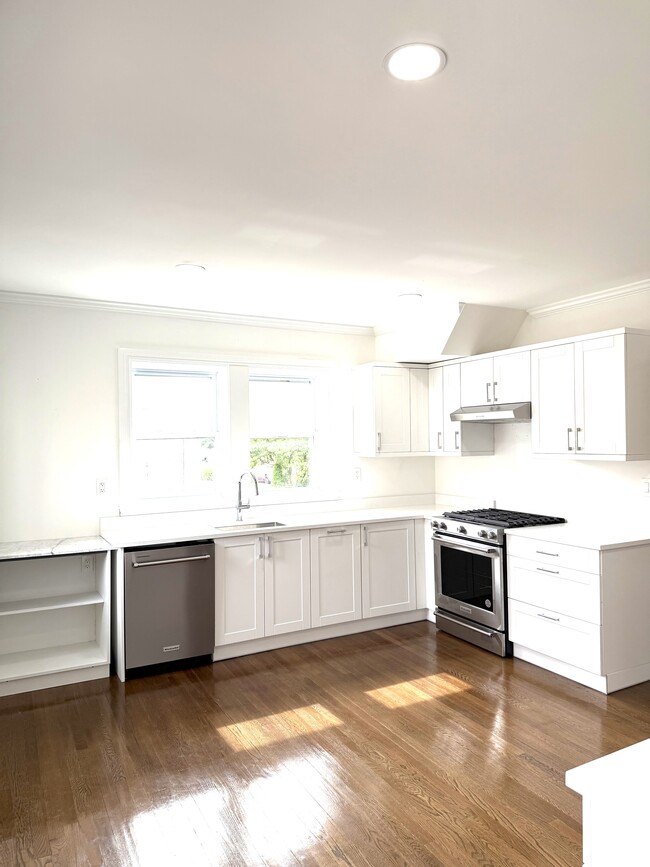 Photo - 109 Spring St