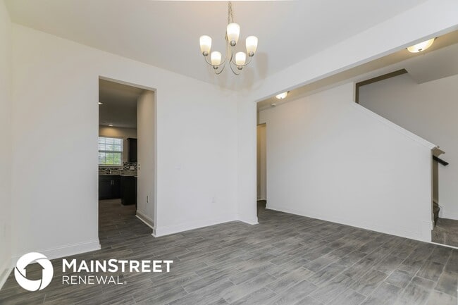 Photo - 20 Misty Grove Trail