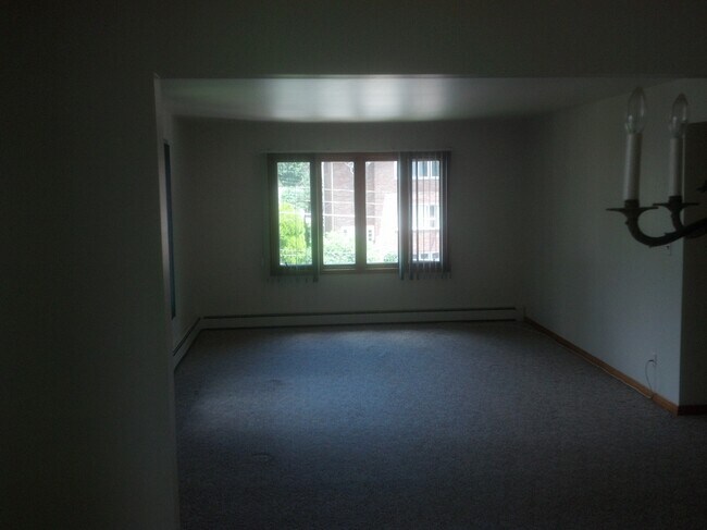 Photo - 366 Wilson Ave Unit 2