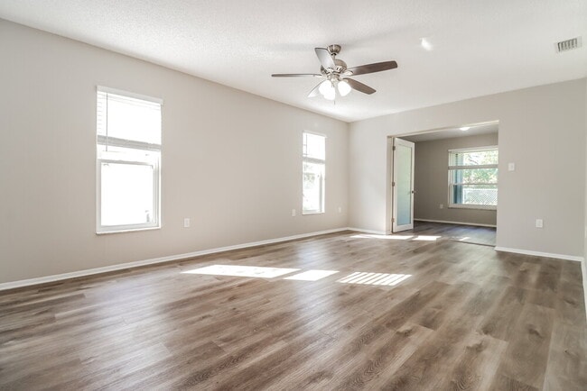 Photo - 7745 Riverdale Dr