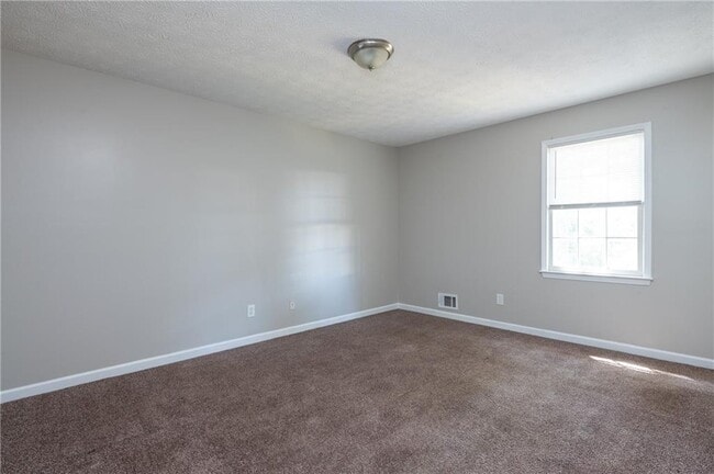 Photo - 580 Downing St