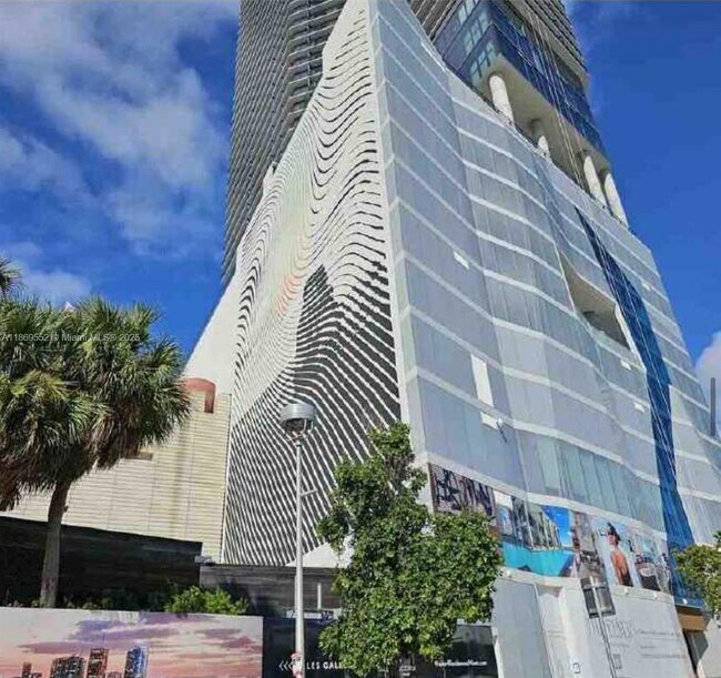 Photo - 398 NE 5th St Unidad 4605
