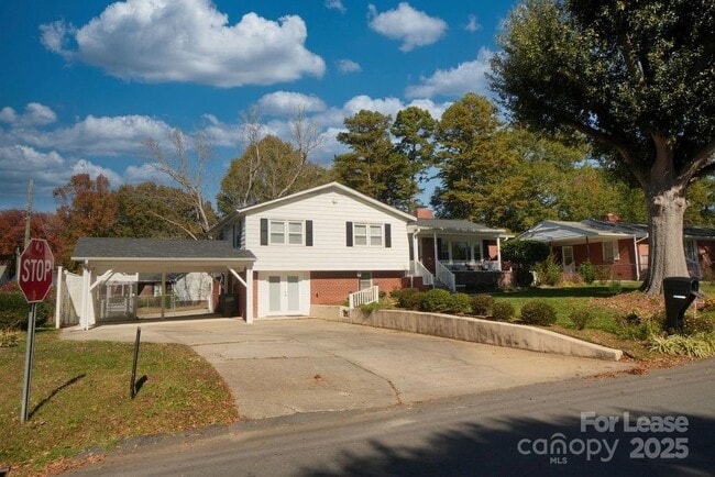 Photo - 1632 Kimberly Dr