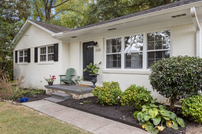 Photo - 1028 Greenwich St