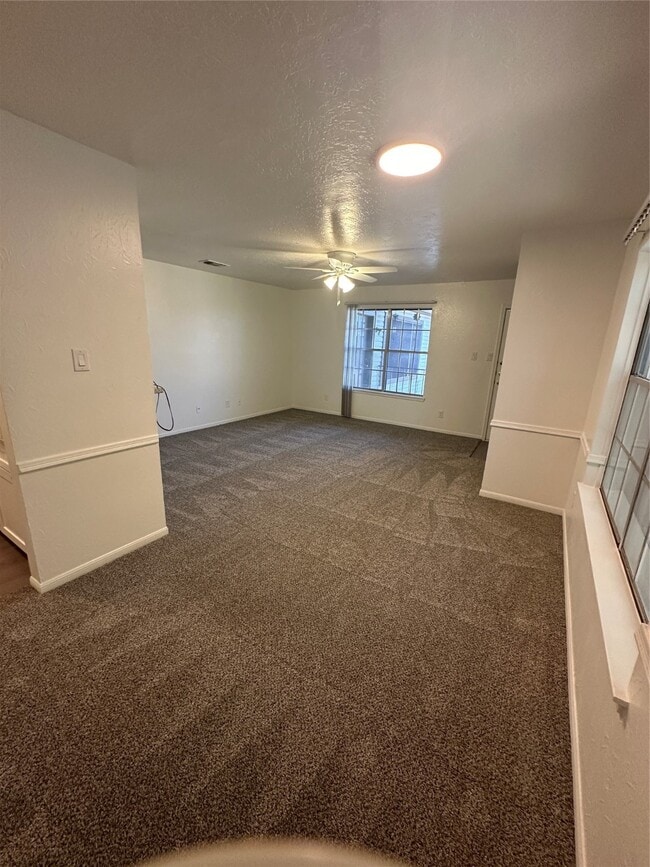 Building Photo - 709 Skylark Rd Unit 709-D Rental