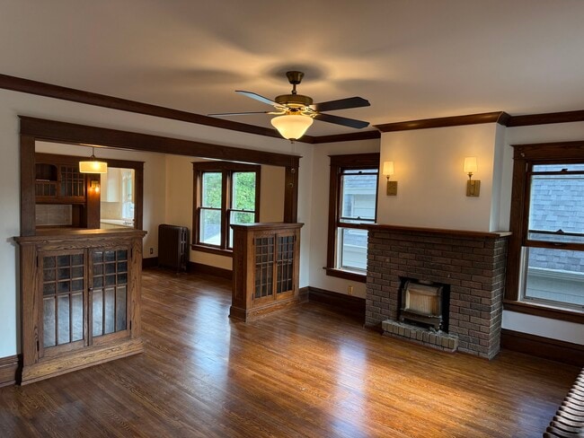 Building Photo - 3837 Garfield Ave Unit 3837