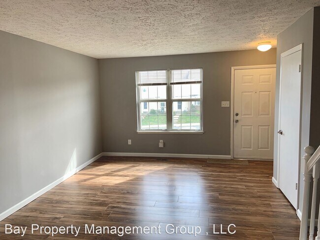 Photo - 2 br, 1 bath House - 834 Clover Leaf Ct