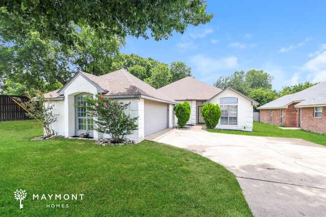 Building Photo - 1019 Bluffview Dr