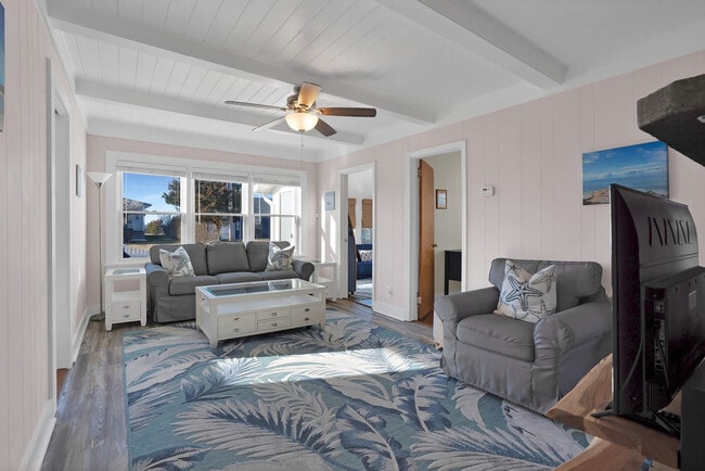 Photo - 415 Sound Ave Unit ID1429743P