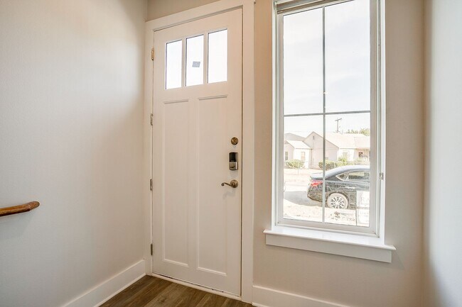 Photo - 2323 Benbrook Blvd Unit Full