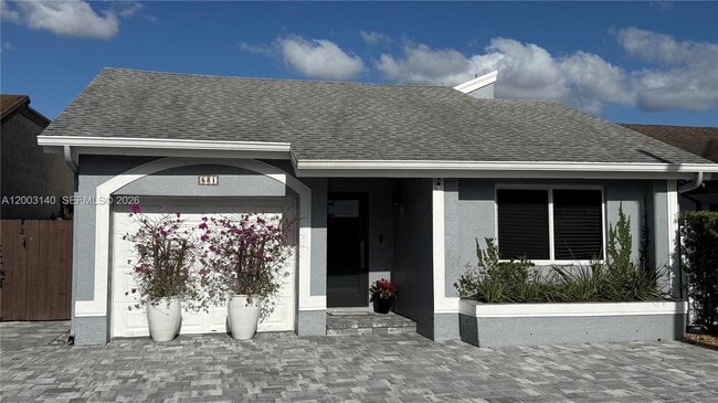 Building Photo - 531 SW 89th Ct