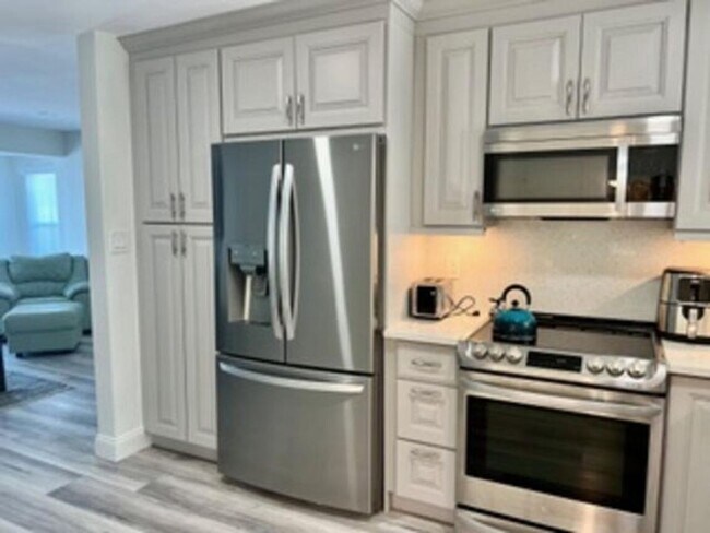 Photo - 200 NE 56th St