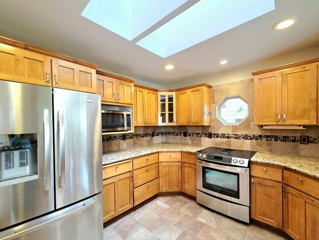 Photo - Gorgeous 4 Bed, 3 Bath Home w/ STUNNING RI...