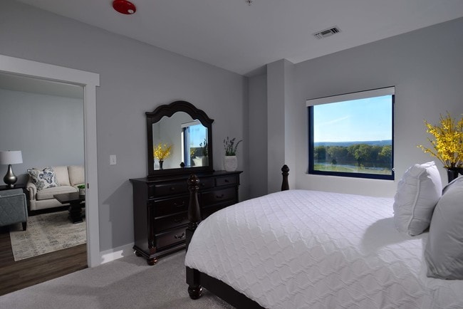 River House Apartments