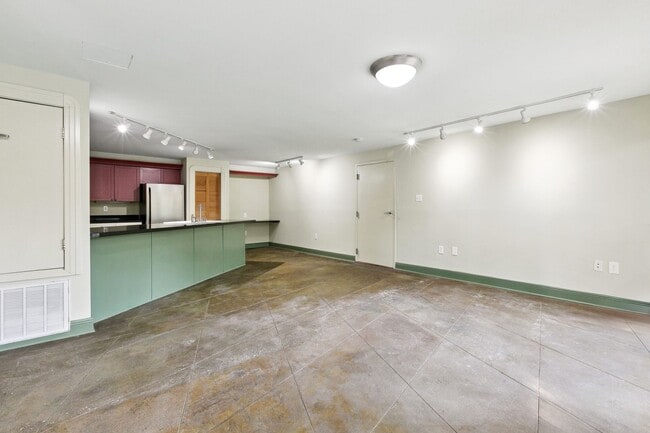 Photo - STRAIGHTdmm309 Unit 1B