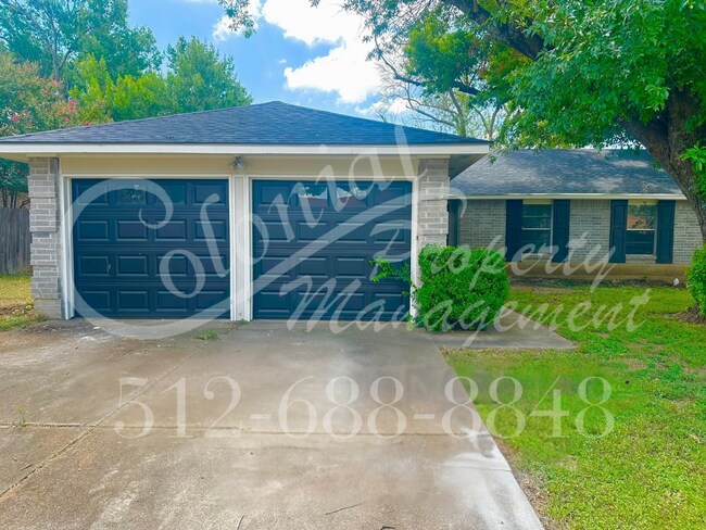 Building Photo - AVAILABLE NOW!