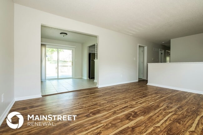 Photo - 6924 NW Pleasant View Dr