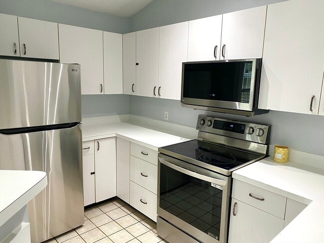 Photo - 152 Tyson Commons Ln Unit 152