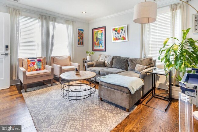 Photo - 1659 Holbrook St NE Unit 1