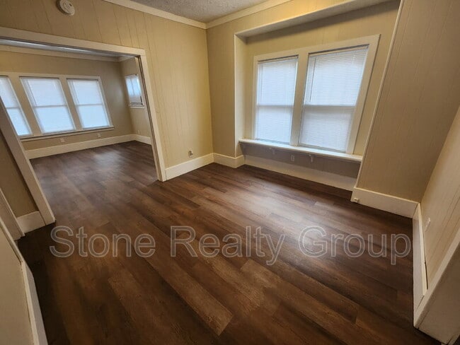 Photo - 823 S 10th St