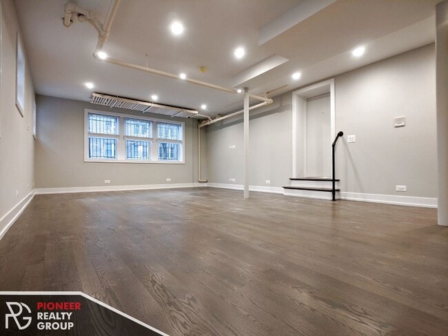 Photo - 1931 W Winona St Unit G