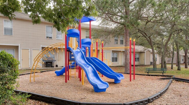 Hillwood Pointe Apartments