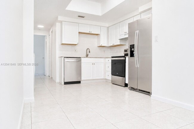 Photo - 411 SE 10th St Unit 1