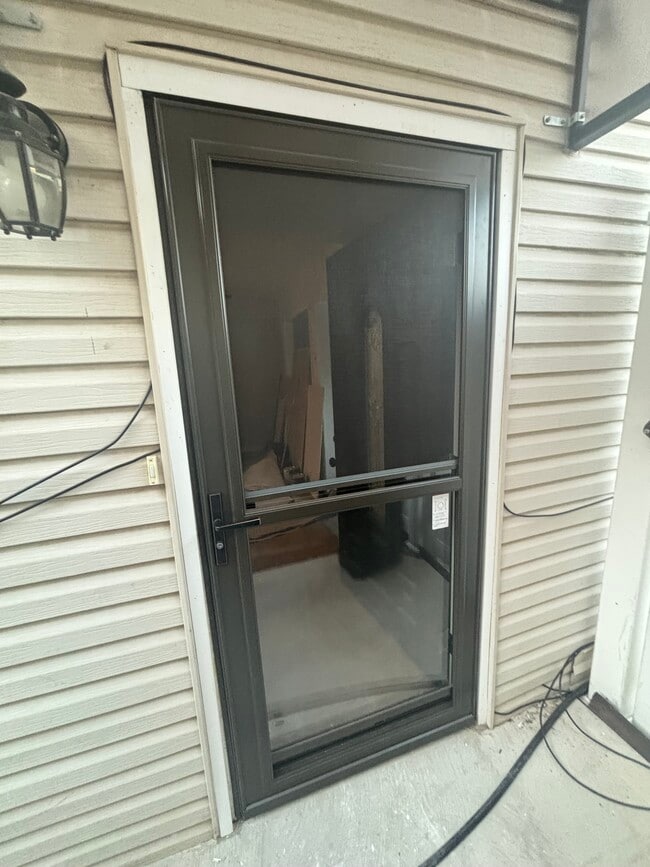 Building Photo - 67 Shotwell Ave Rental