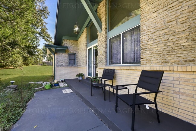 Photo - 6220 Applegate Ln