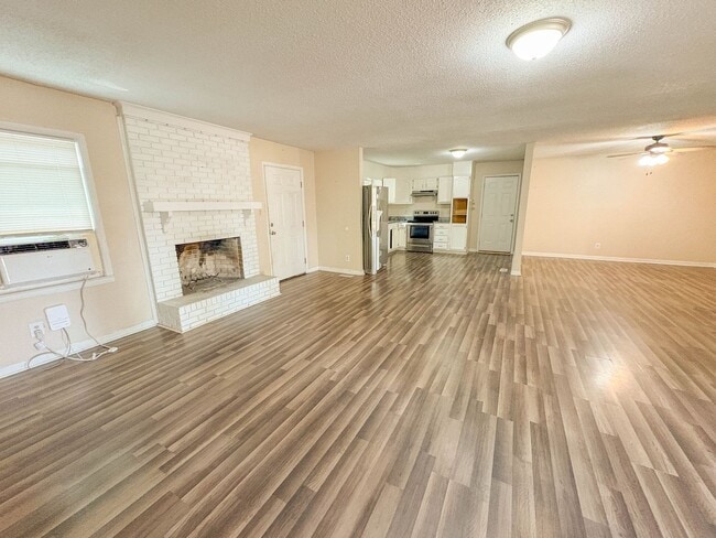 Photo - Coming Soon! 3 Bedroom 2 Bathroom- Pets Allowed!