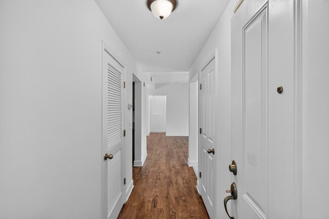 Photo - 8605 Peckham Ln Unit Q9