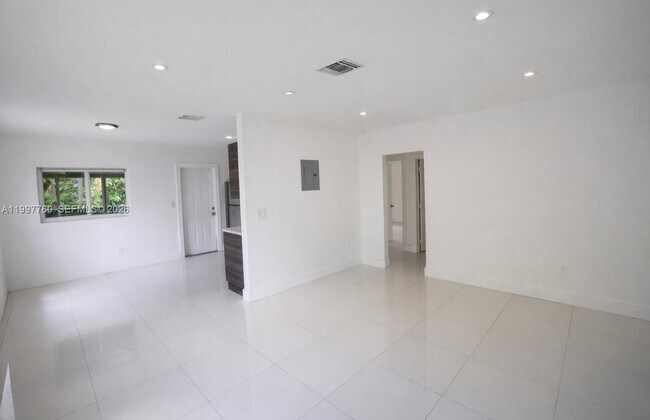 Photo - 560 NE 67th St Unit 1