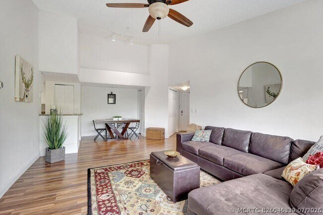 Building Photo - 1407 Crestwood Ct S Unit 1407