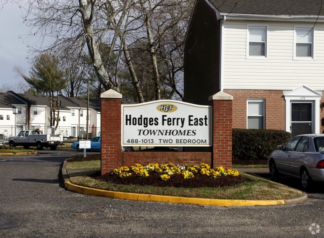 Hodges Ferry East Townhomes - Hodges Ferry East Townhomes