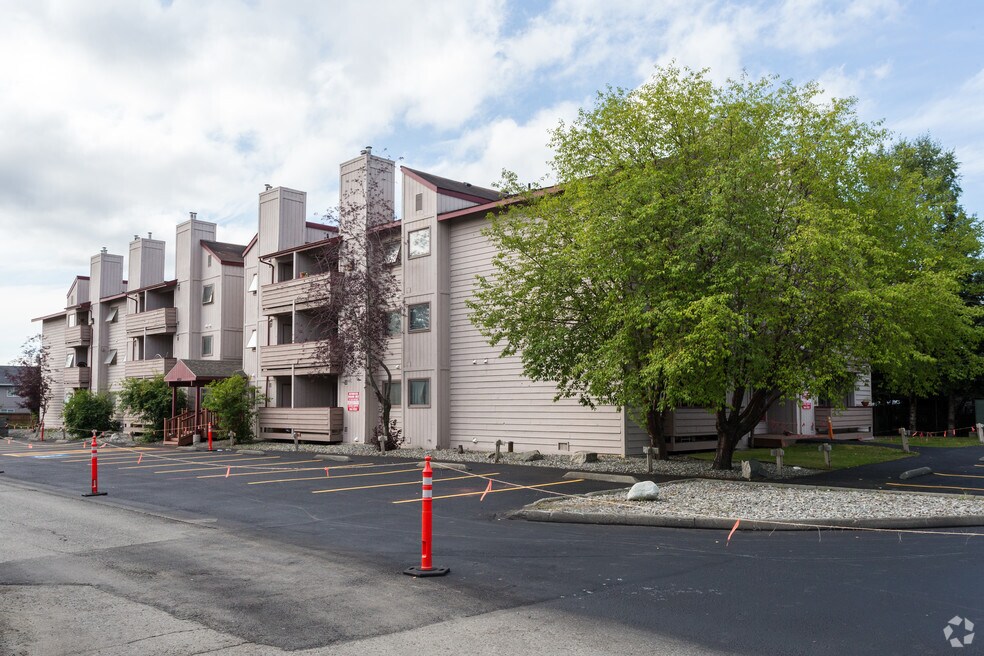 Tudor Park Apartments