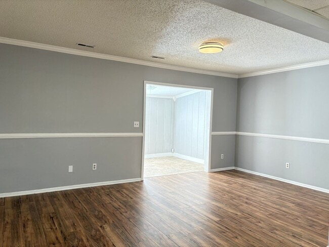 Photo - 3 Bedroom, 2.5 Bathroom Condo in High Point!