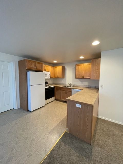 Photo - 2852 SW Juniper Ave Unit 2850