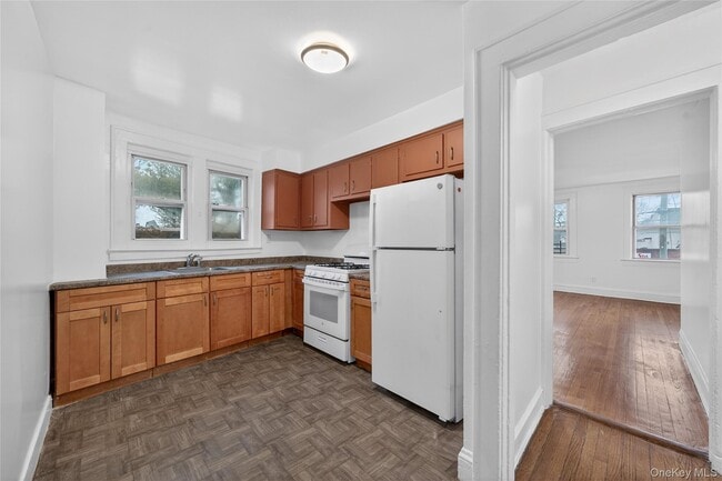 Photo - 2092 Grand Ave Unidad 2