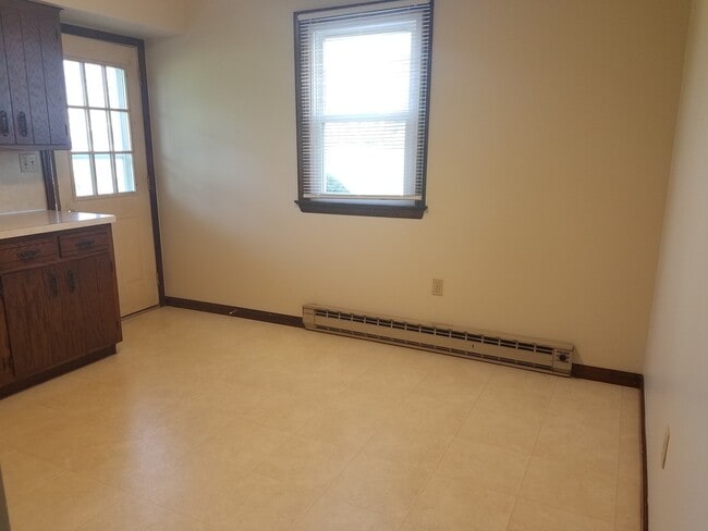 Photo - 3015 W Newport Rd Unit Apt. D