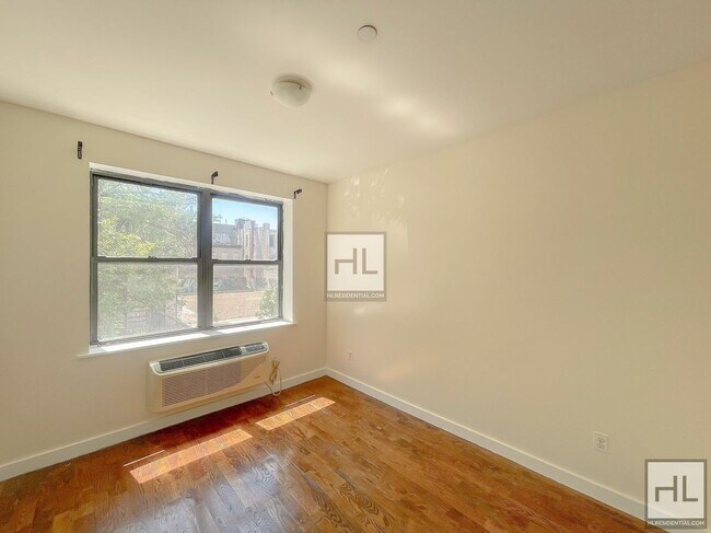 Photo - 415 Gates Ave Unit 4