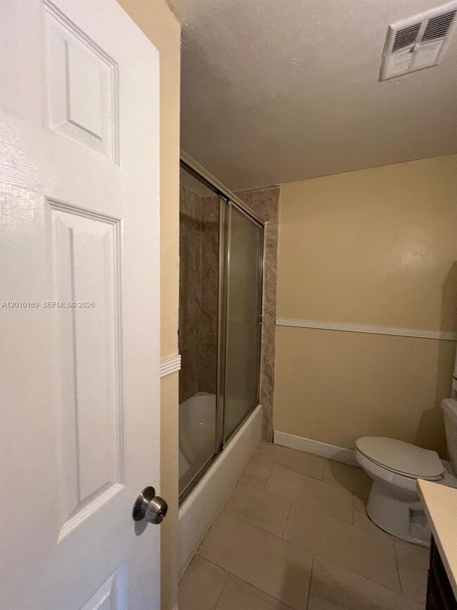 Photo - 5411 NW 22nd St Unidad 5411