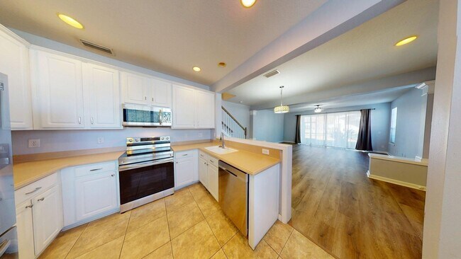 Photo - Beautiful 3 bedroom, 2.5 bathroom townhome