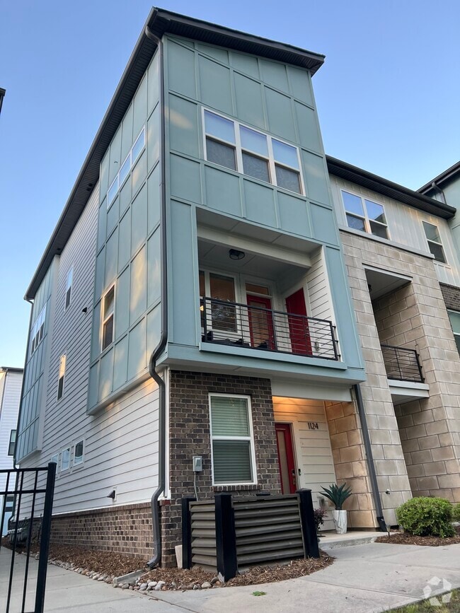 Building Photo - 1124 E 36th St Rental