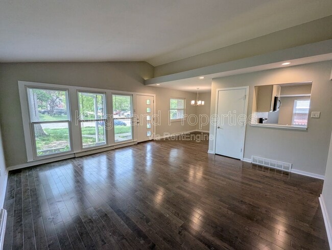 Photo - 1146 Swarthmore Ln