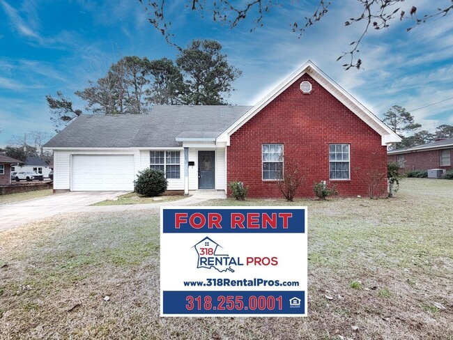Building Photo - 3 Bed, 2 Bath Home in Ruston!
