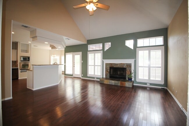 Photo - Beautiful home in Helotes. 3 Bedroom, 2 1/2 Bath Move In June 10th!