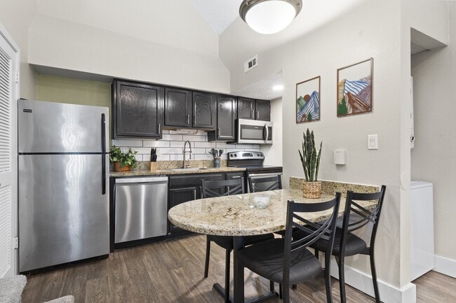 Fusion Orlando - Furnished Dining Area & Kitchen
